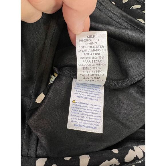 She + Sky skort women’s size medium black & white pattern ruffle bottom shorts - Picture 7 of 7